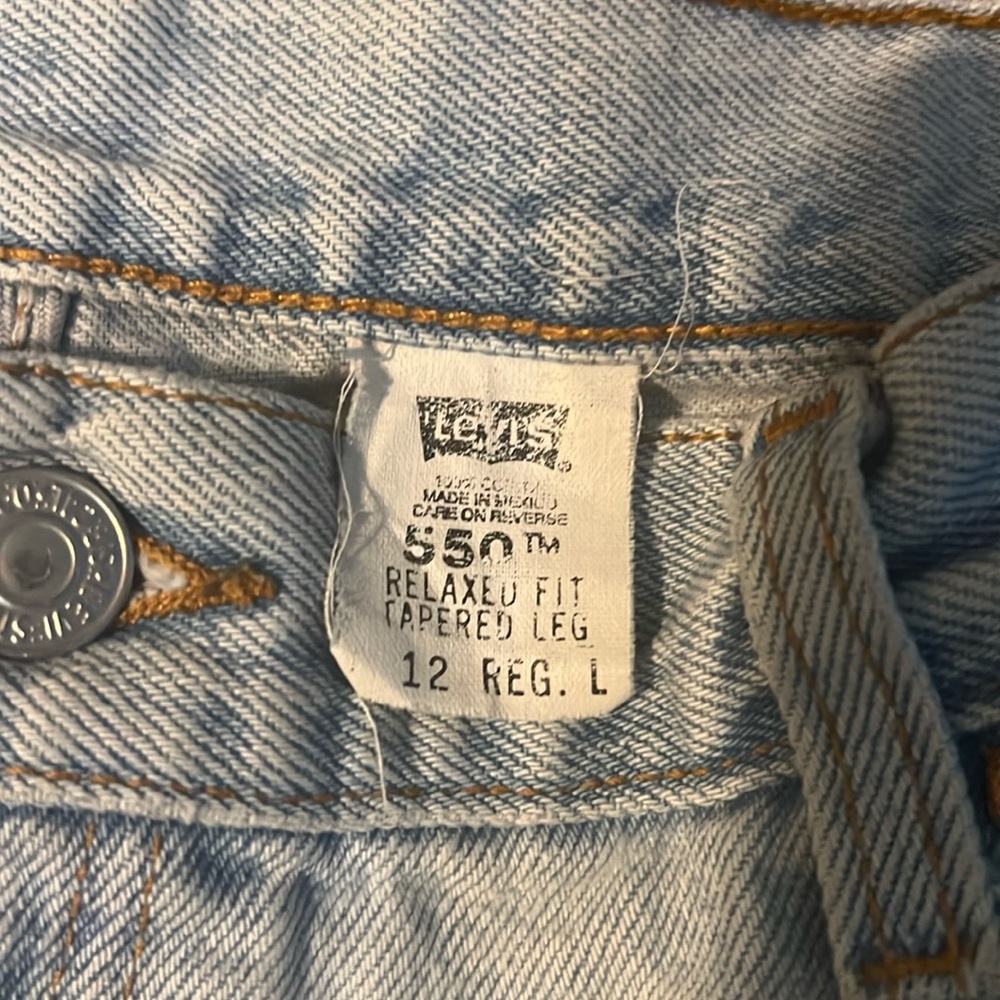 Blue Jean Levi relaxed fit tapered leg.. 12 reg. L